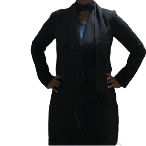 Cabi, Long Sleeves, Attached Slim Scarf, 2-Pocket Coat, Dark Blue, Size Small - Picture 4 of 9